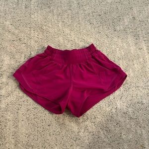Lululemon Hotty Hot Shorts 2.5 inch Size:0